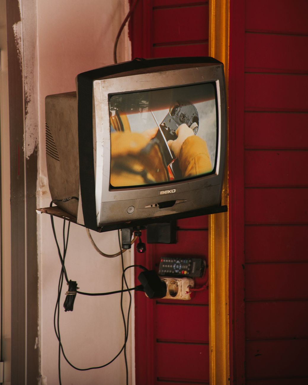 IPTV med box vs utan box: Android-box och fjärrkontroll